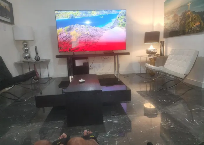 The Best Copa Executive Design Penthouse 4 Bedroom 3 Bathroom 6 Air Conditioners 2500 Sq Ft 85 Inch Cimema Tv Rio de Janeiro